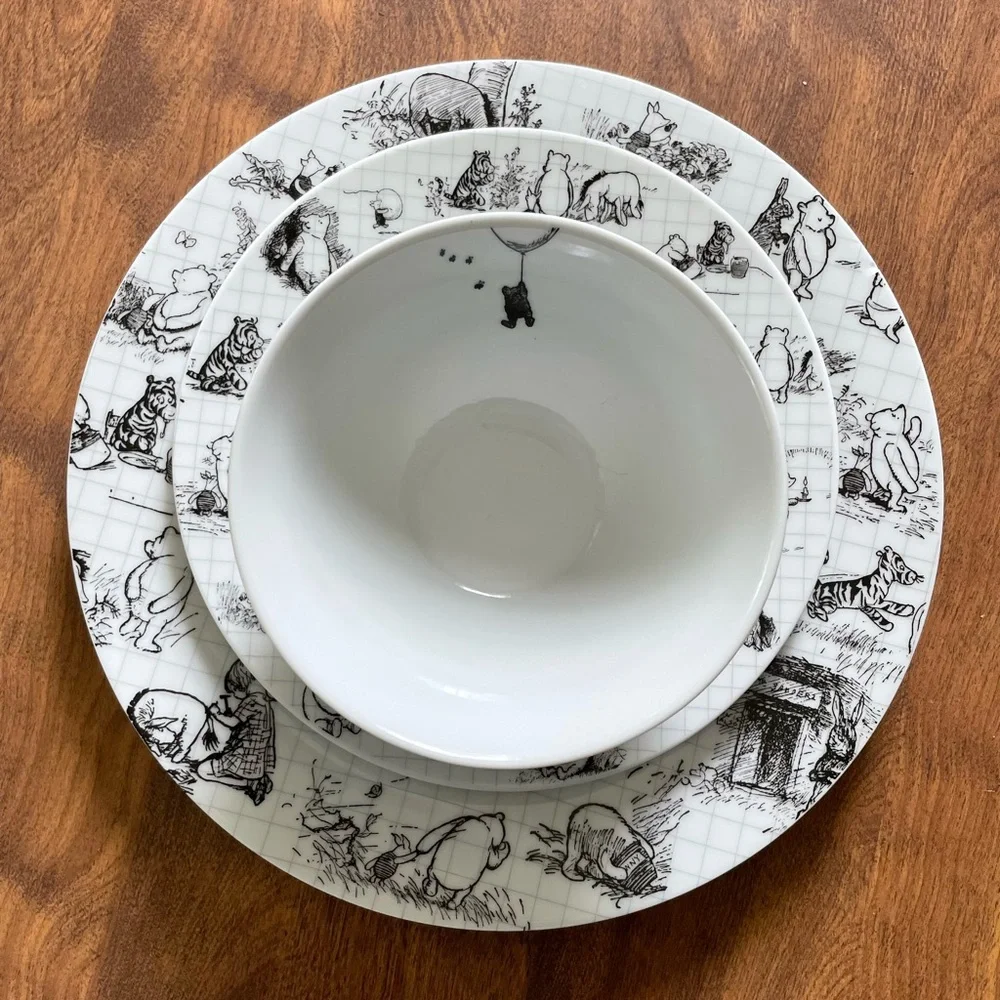 Zrike Disney Winnie the Pooh Sketchbook Dinnerware Set of 1 - Home Dining